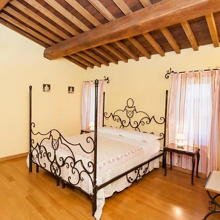 Umbertide, Close To Gubbio And Assisi, With Panoramic Pool